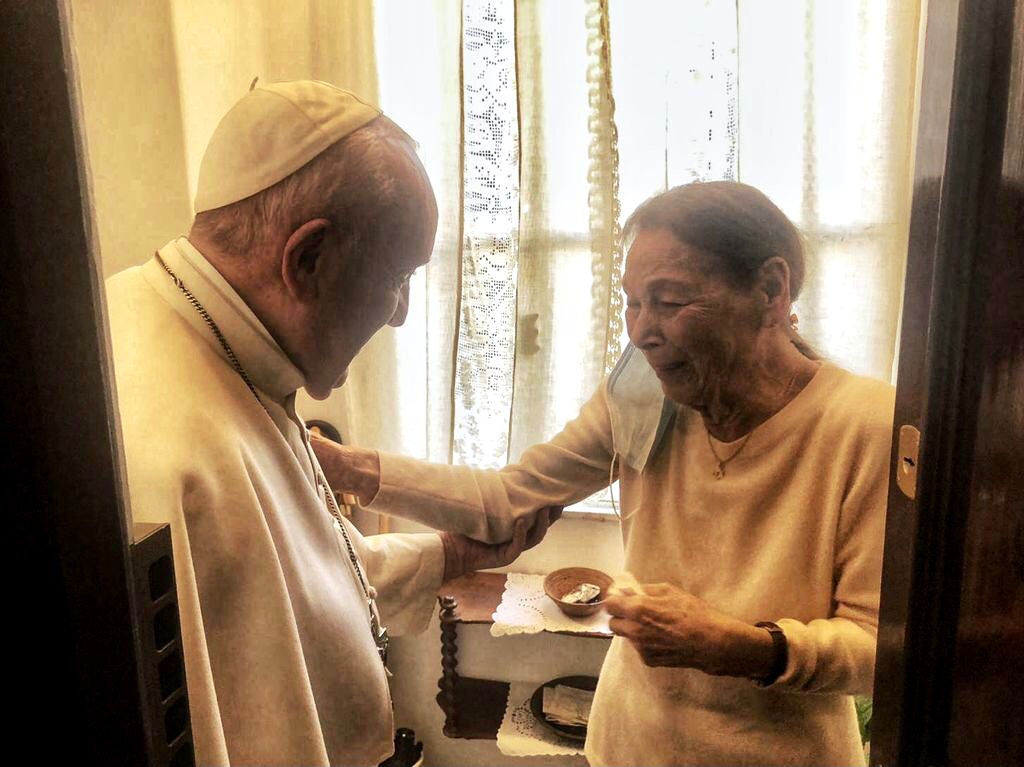 Papa in visita alla signora Bruck