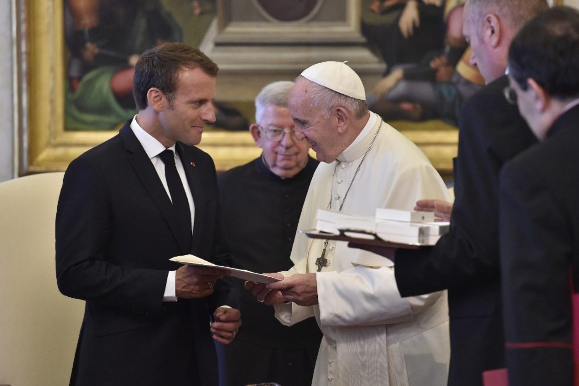Pope French President Phone