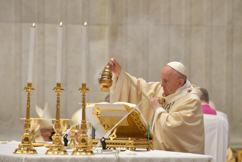 Pope Puts Liturgy at Center