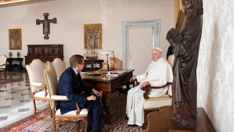 Pope with Alessandro Cassinis Righini © Vatican Media