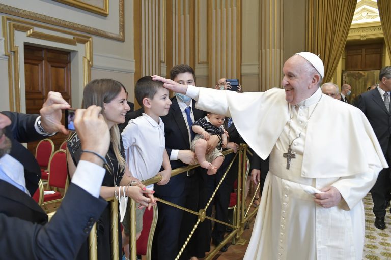 Audiencia del Papa con diáconos permanentes de diócesis de Roma © Vatican Media