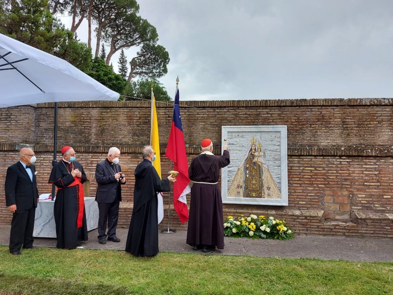 Chile Mosaico Virgen Carmen