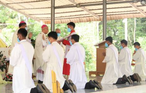 Six New Salesian Priests