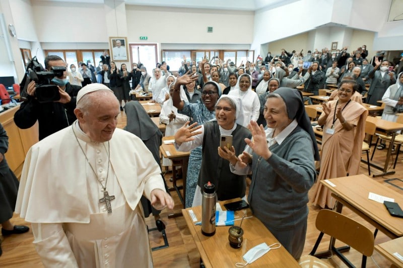 Papa Salesianas mujeres esperanza