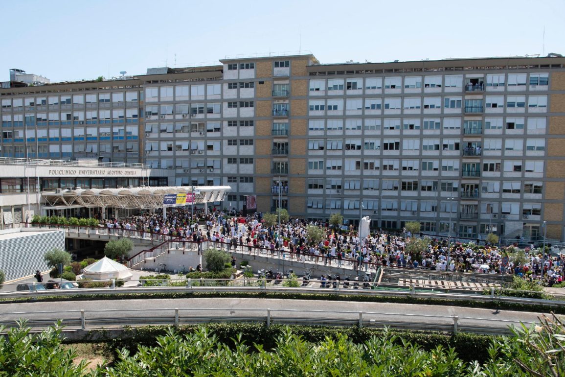 Papa Fundación Sanidad Católica