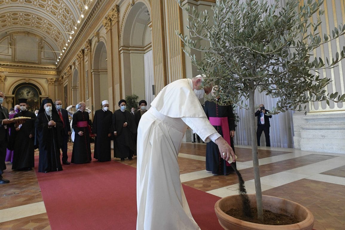 The Holy Father Gathered Some Forty Religious Leaders in the Vatican to Express His Support of Glasgow’s COP26