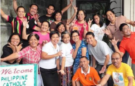 Cardinal Tagle Filipino Missionaries