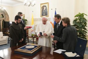 El Papa con el presidente de la República de Chipre @ Vatican Media