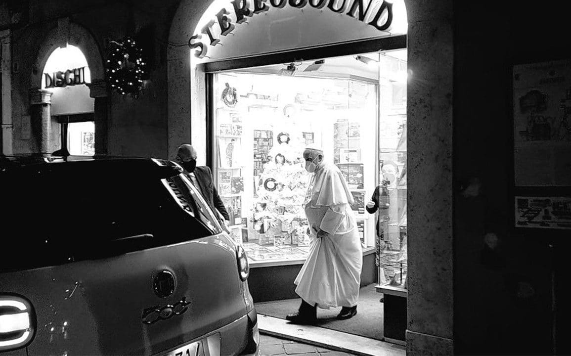 Papa tienda discos Roma