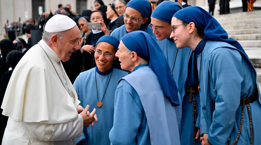 Pope Francis Prays for Consecrated Women