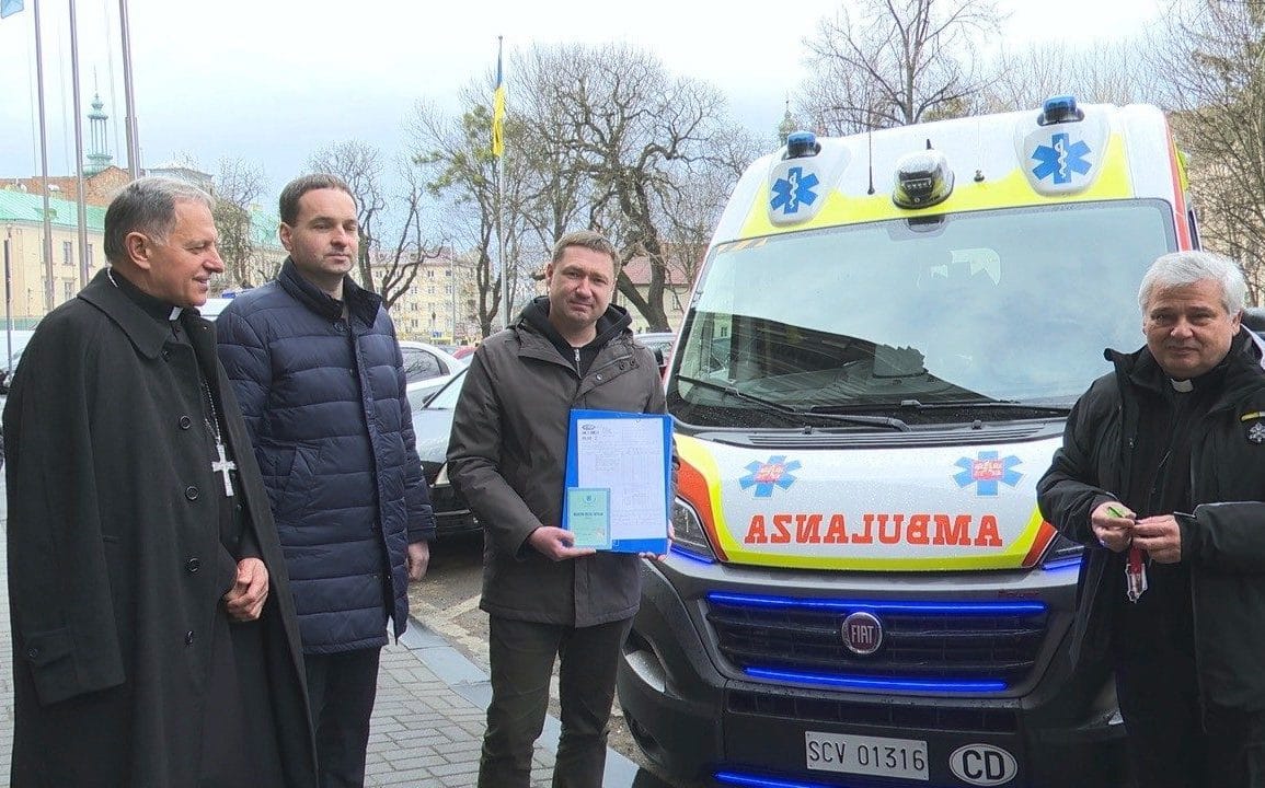 Ucrania ambulancia Papa niños