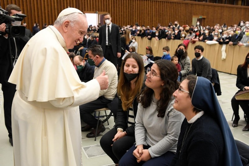 Papa femineidad Iglesia mundo