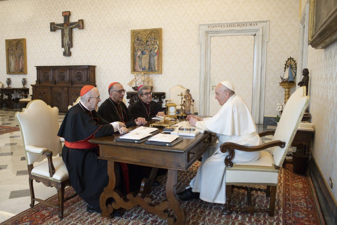 España Papa obispos abusos