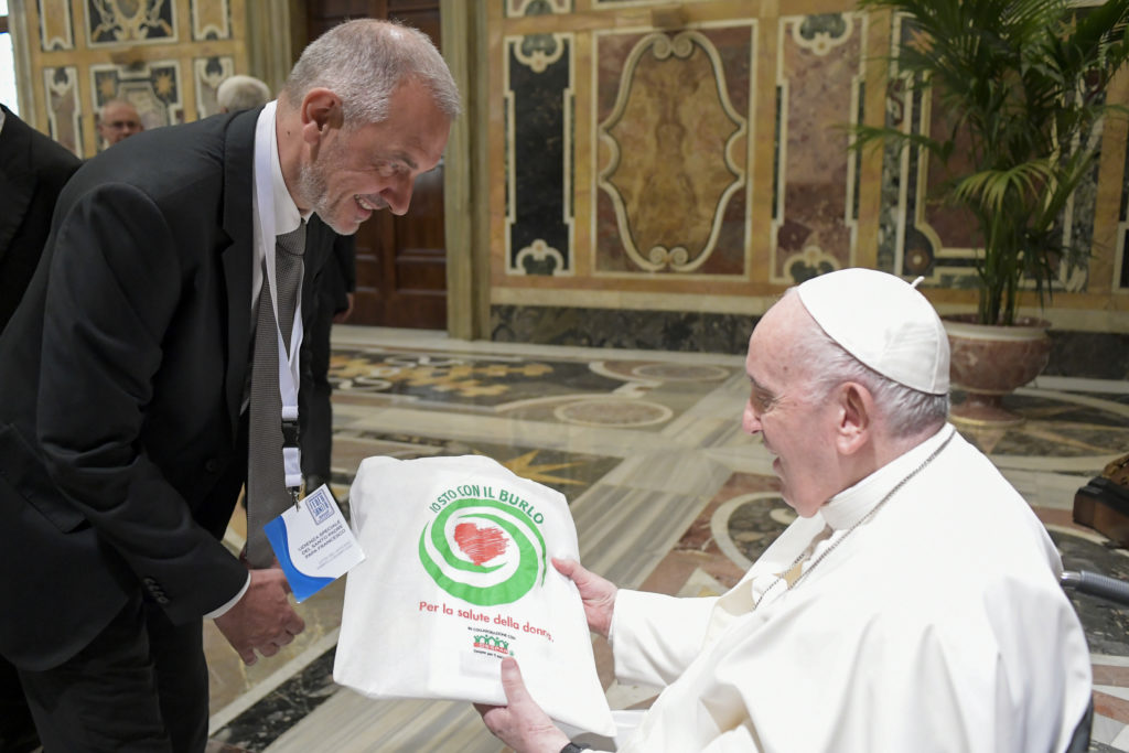 El Papa: Tres antídotos, proximidad, integridad y bien común