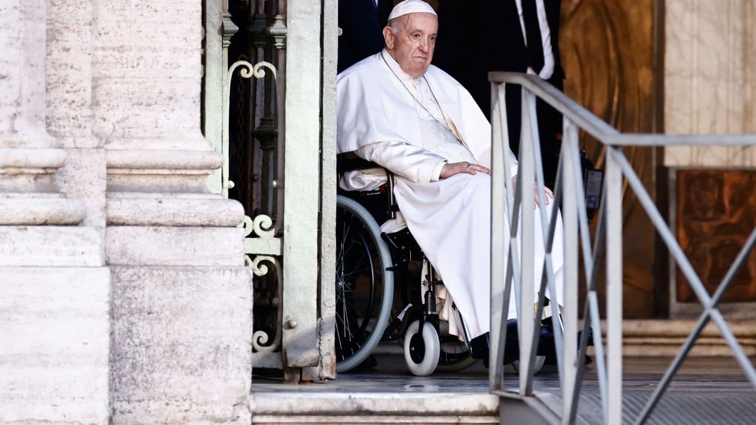 El Papa no celebrará la Misa y procesión del Corpus Christi por su ...