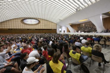 En la Iglesia todos somos hermanos por el Bautismo” – Exaudi En la Iglesia todos somos hermanos por el Bautismo” – Exaudi