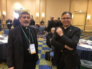 Obispo Jorge Rodriguez, Denver, y Obispo Alberto Rojas, San Bernardino (C) Enrique Soros