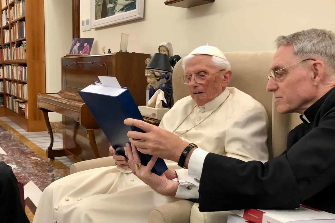 Oración Benedicto XVI