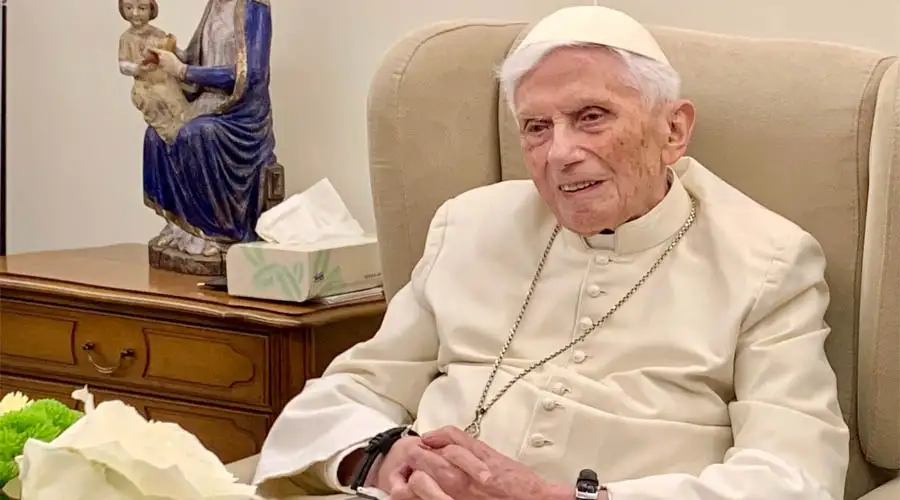 Benedicto XVI estable Misa