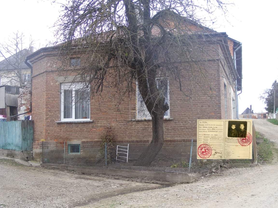 Casa de niño de mi padre Profesor Mario Hübner Lehrer en su Nizankowice Nyzhankovychi natal y documento de identidad polaco de el niño y mi abuela Chaja Hinda