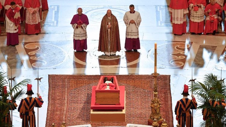 El último viaje de un Papa: El cuerpo de Francisco es trasladado a San Pedro