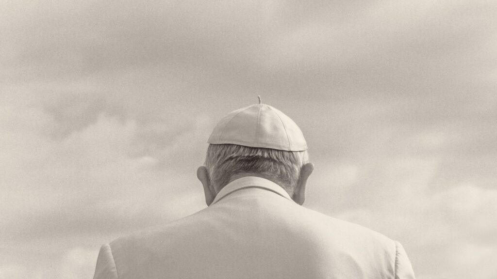 Querer al Papa desde la distancia: una mirada cercana al pontificado de Francisco