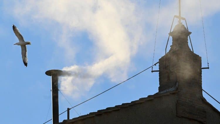 El lenguaje de la Fumata: un símbolo eterno de esperanza y unidad