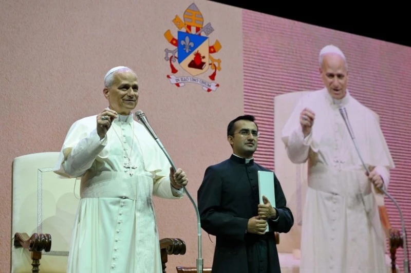 León XIV: «Por muy lejana que sea la misión, no estás solo»