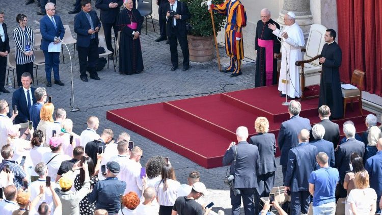 Leo XIV: “Dignity must prevail over all degrading dependency”