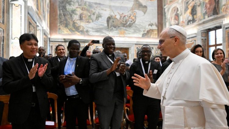 Papa Leone XIV: una Chiesa missionaria e accogliente per il mondo di oggi